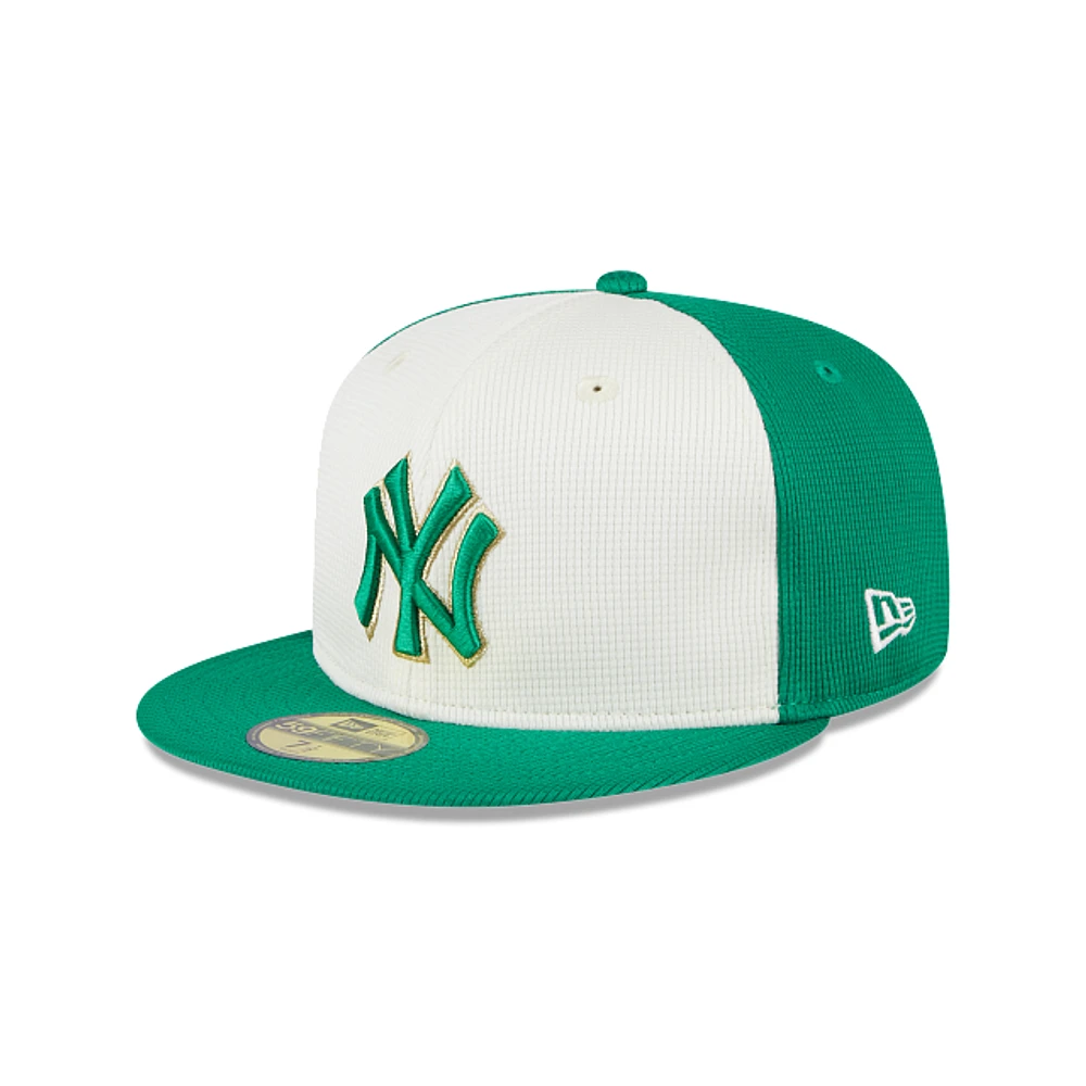 New York Yankees MLB St. Patrick's Day 2024 59FIFTY Cerrada