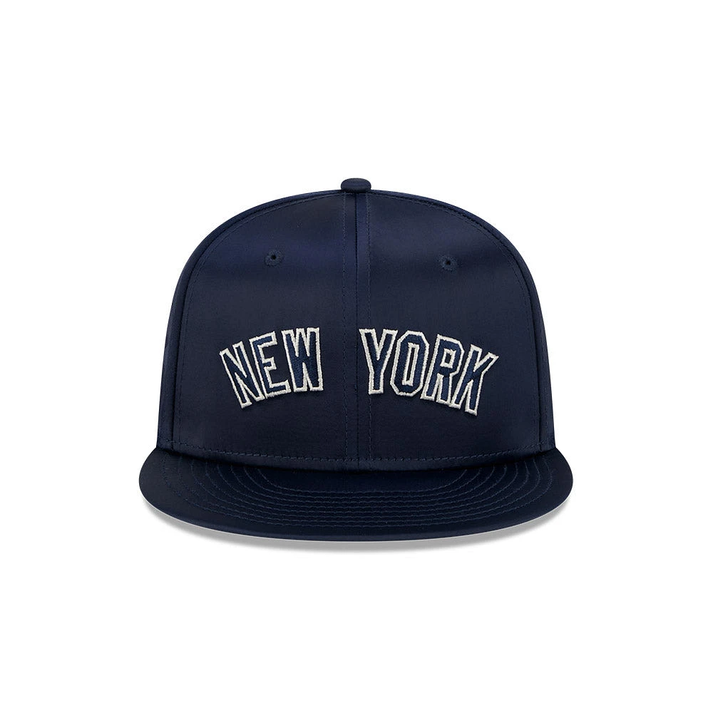 New York Yankees MLB Satin Script 9FIFTY Snapback