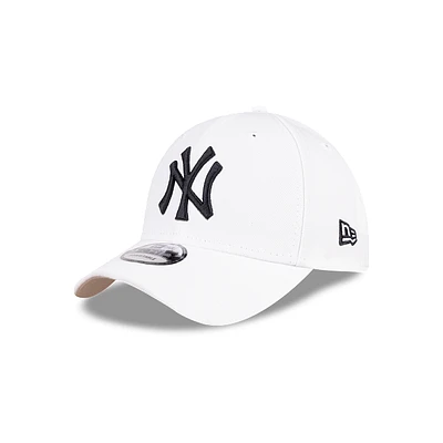 New York Yankees MLB White D-Ring 9FORTY Strapback