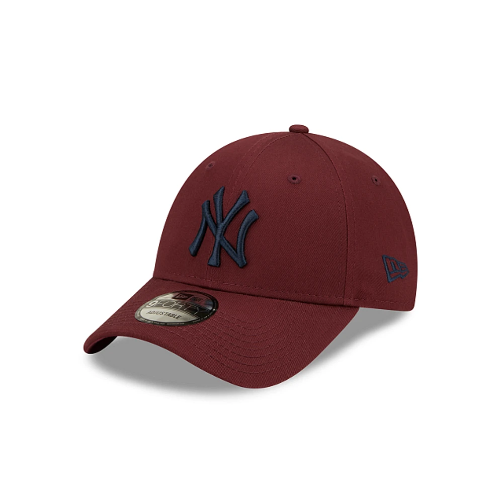 New York Yankees League Essential 9FORTY Strapback Vino