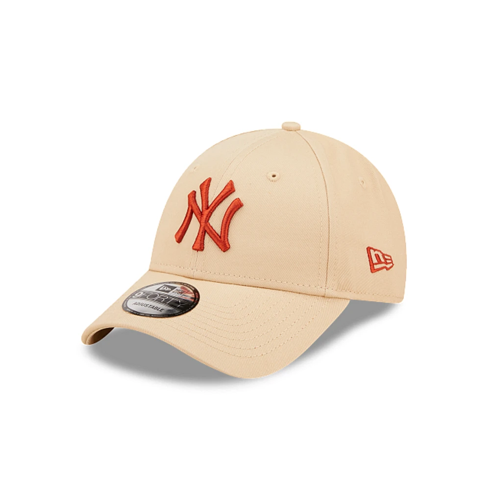 New York Yankees League Essential 9FORTY Strapback Beige