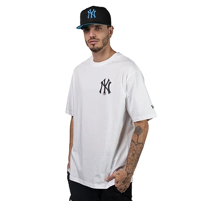 Playera Manga Corta New York Yankees Floral Collection