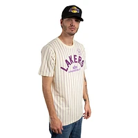 Playera Manga Corta Alpha Industries X NBA Los Angeles Lakers