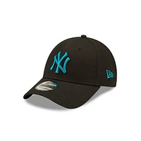 New York Yankees League Essential 9FORTY Strapback Negra