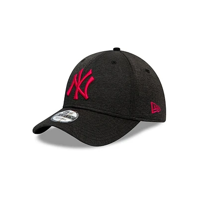 New York Yankees Shadow Tech 9FORTY Strapback