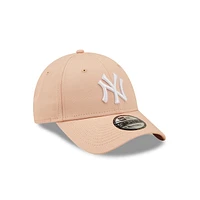 New York Yankees MLB League Essentials 9FORTY Strapback Rosa