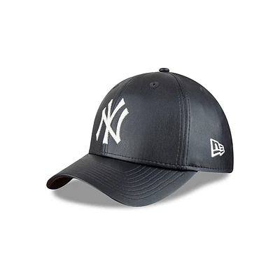 New York Yankees MLB Applique Leather 9FORTY Strapback