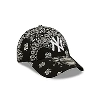 New York Yankees Paisley Print 9FORTY Strapback Negra