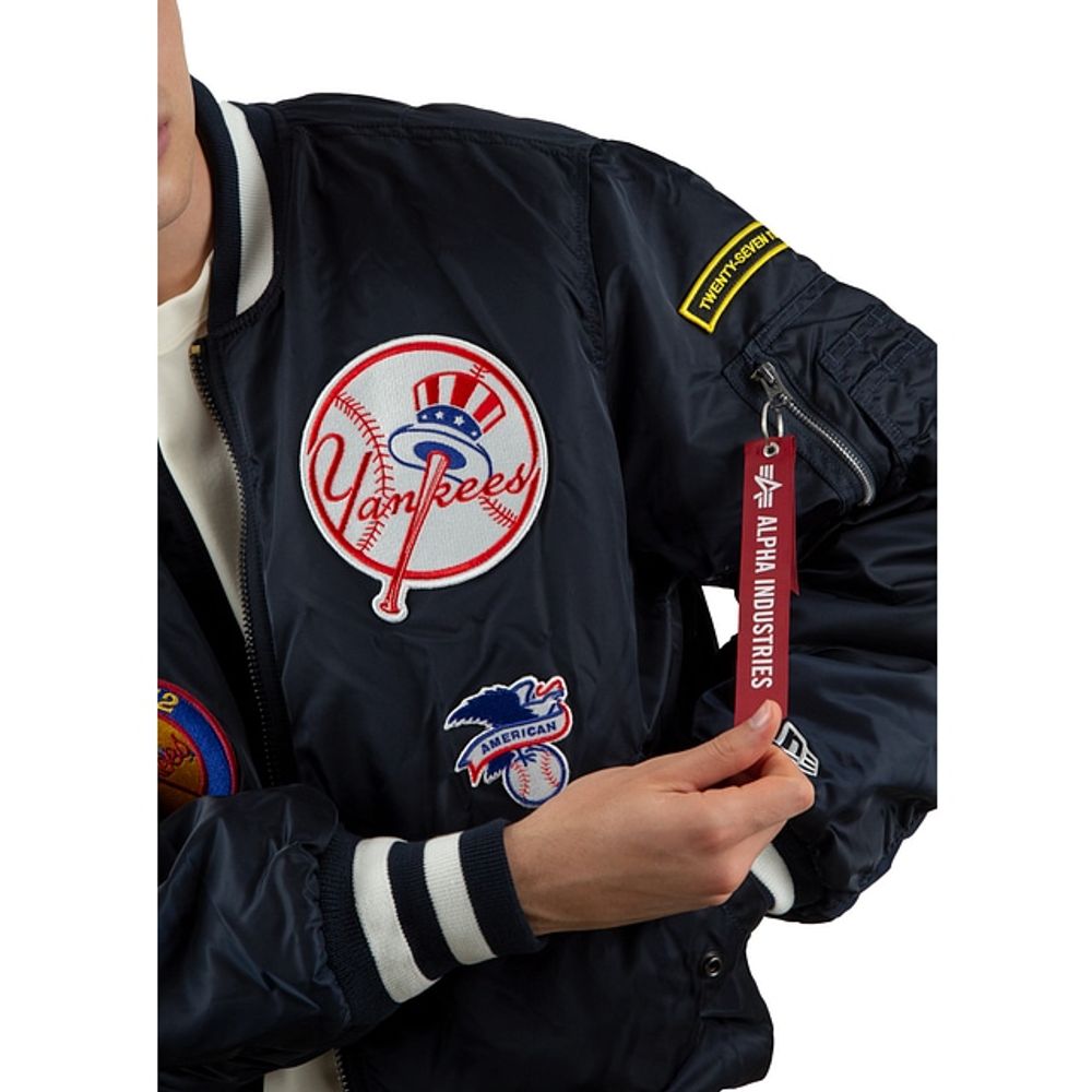 CHAQUETA BOMBER REVERSIBLE ALPHA INDUSTRIES PARA HOMBRE DE LOS NEW YORK  YANKEES