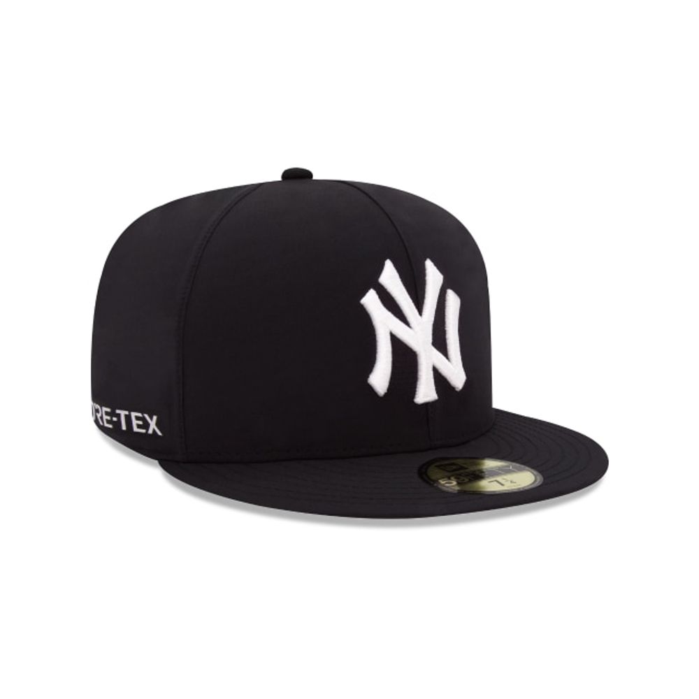 GORE-TEX Paclite New York Yankees 59Fifty Fitted Cap by GORE-TEX x