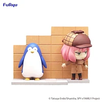 Hold Figure Spy x Family Anya & Penguin