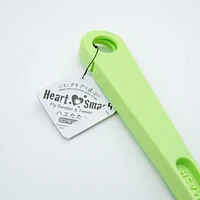 Kokubo Green Heart-Shaped Fly Swatter