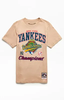 Mitchell & Ness Men's World Series 2000 T-Shirt in Green - Size Large