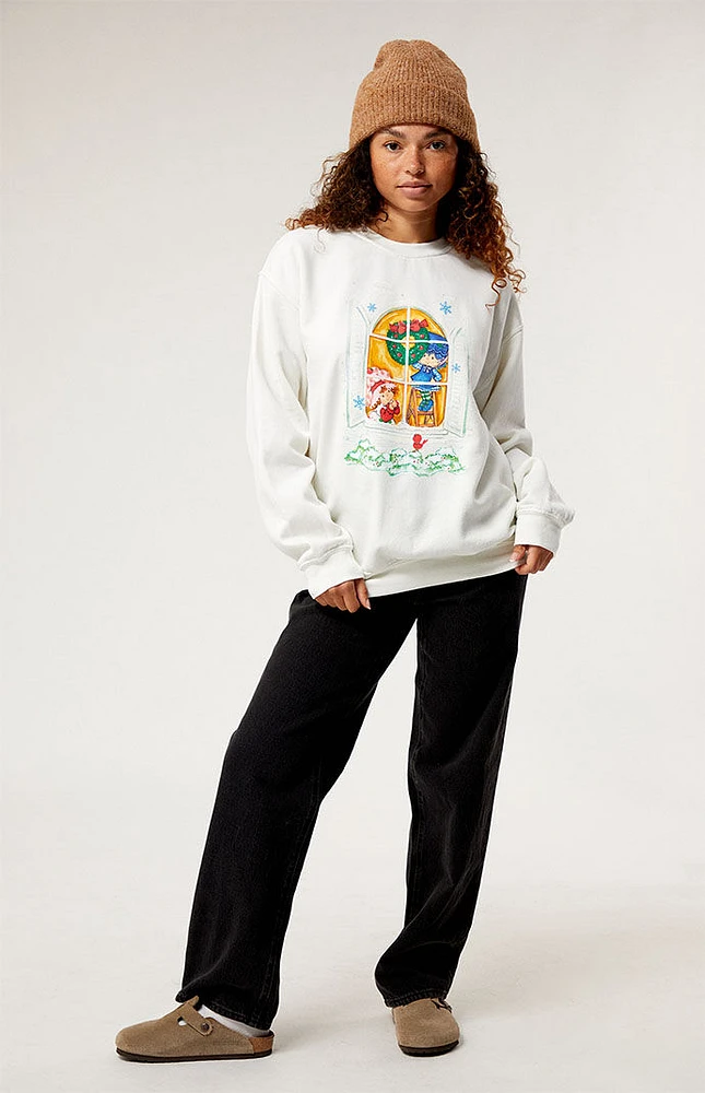 Strawberry Shortcake Snowy Window Crew Neck Sweatshirt