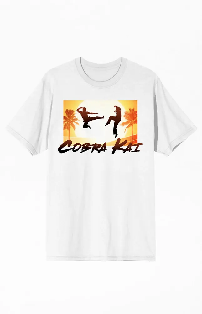 Cobra Kai w T-shirt