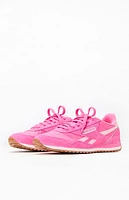 Reebok Women's & White Classic AZ Sneakers