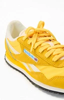 Reebok Women's Yellow Classic AZ Sneakers