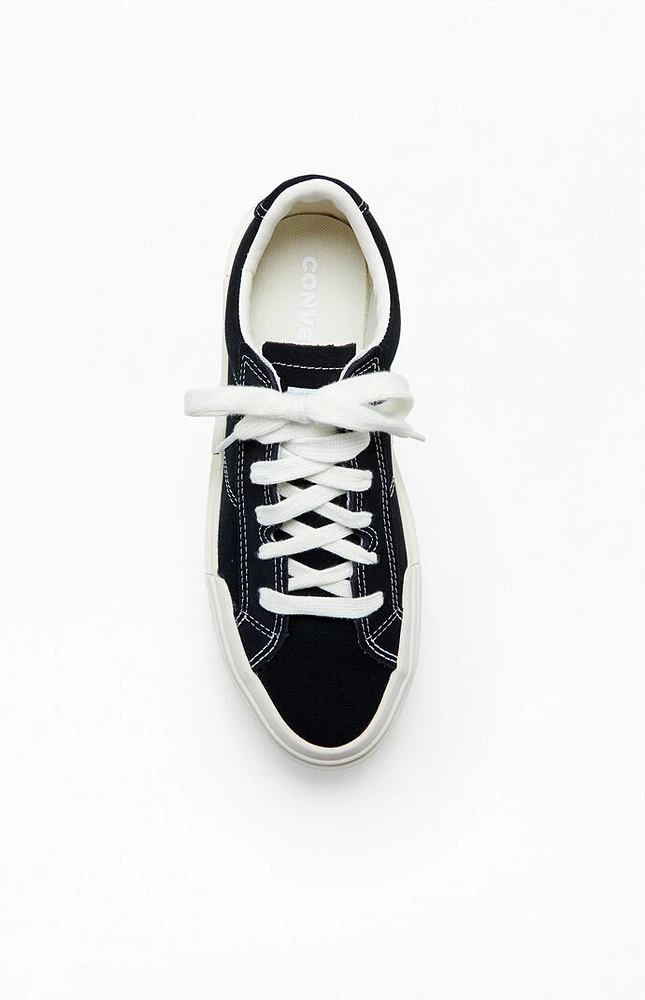Chuck Taylor All Star Cruise Low Top Sneakers