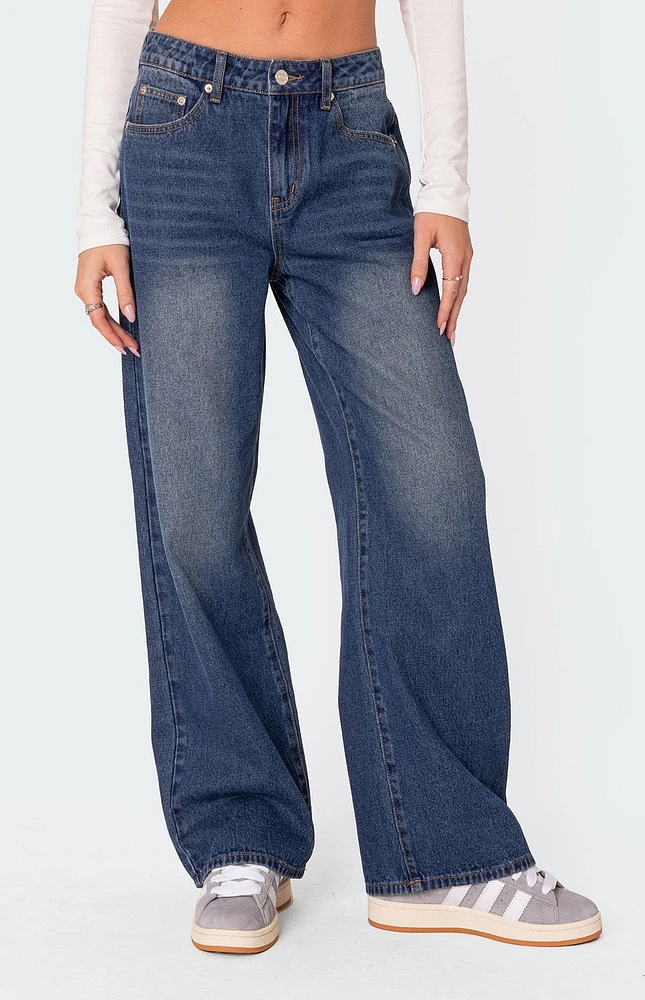 Edikted Karie Relaxed Mid Rise Jeans