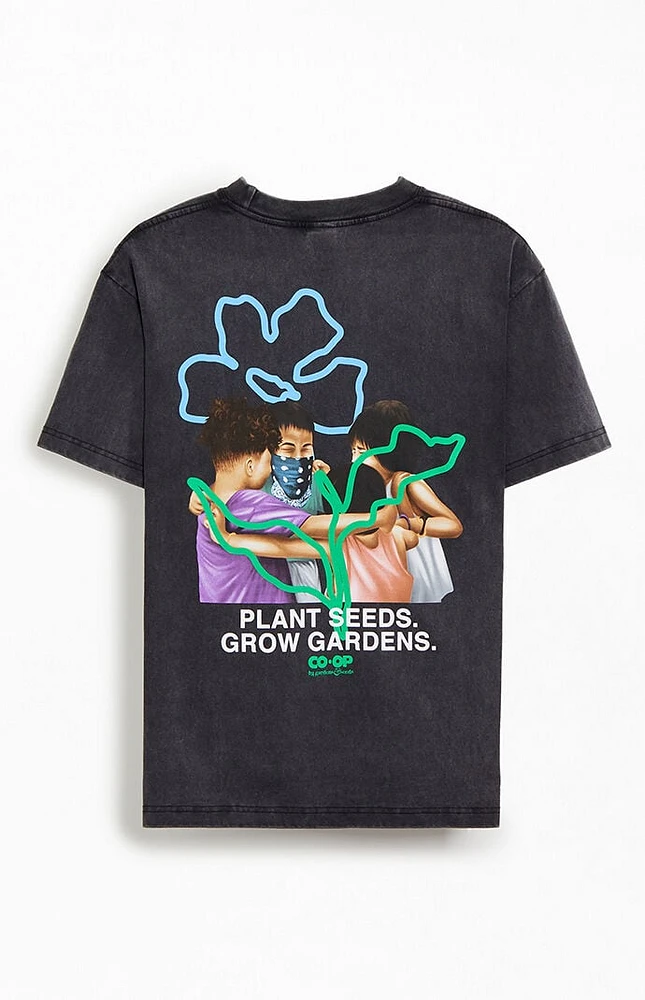 GARDENS & SEEDS Co-op Units T-Shirt