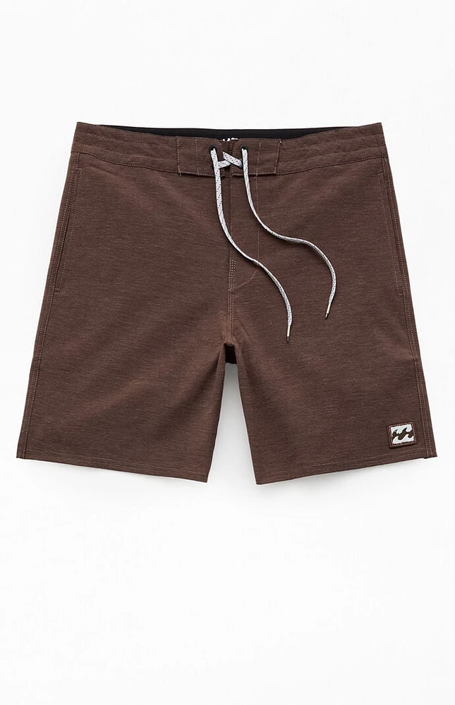 Billabong Every Other Day 7.5'' Brown Boardshorts