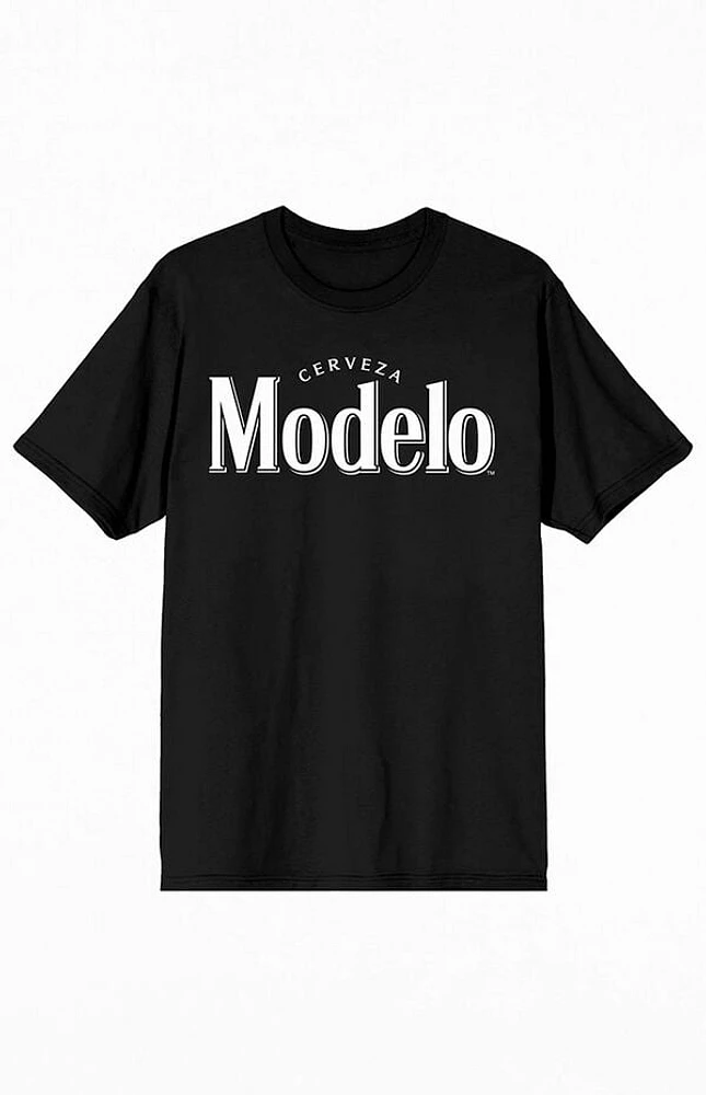 Modelo Cerveza T-Shirt