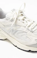 New Balance 725V1 Shoes