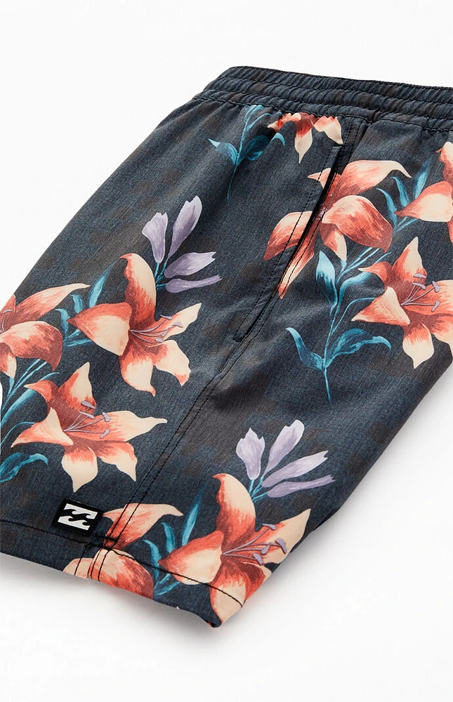 Eco Sundays Layback 7" Swim Trunks