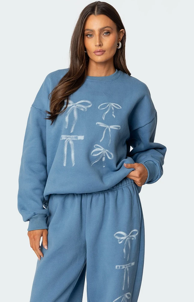 Edikted Bow Bliss Oversized Sweatshirt