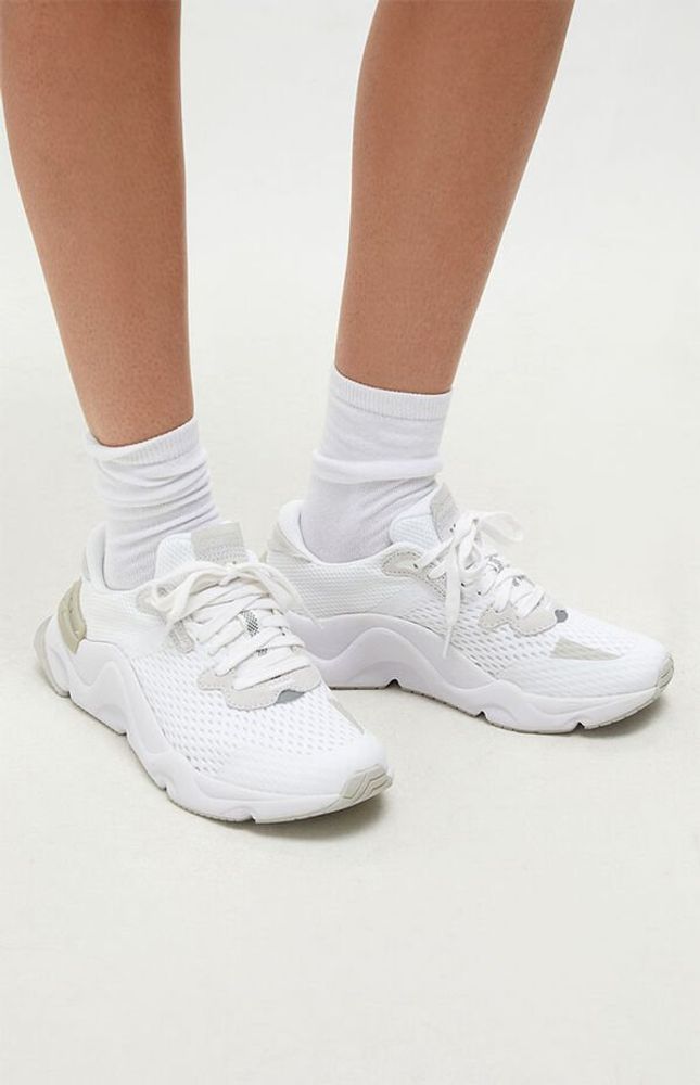 Women's Kinetic RNGED Lace Sneakers