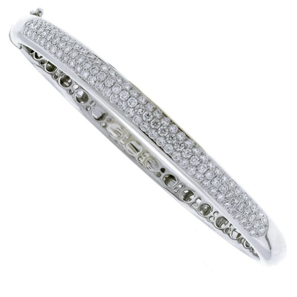 White gold pavé diamond bangle