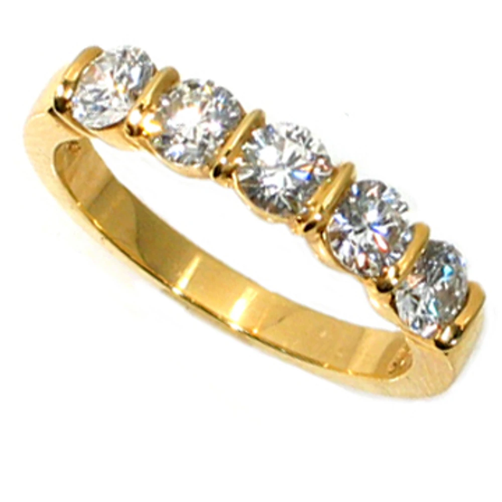 18 karat diamond ring