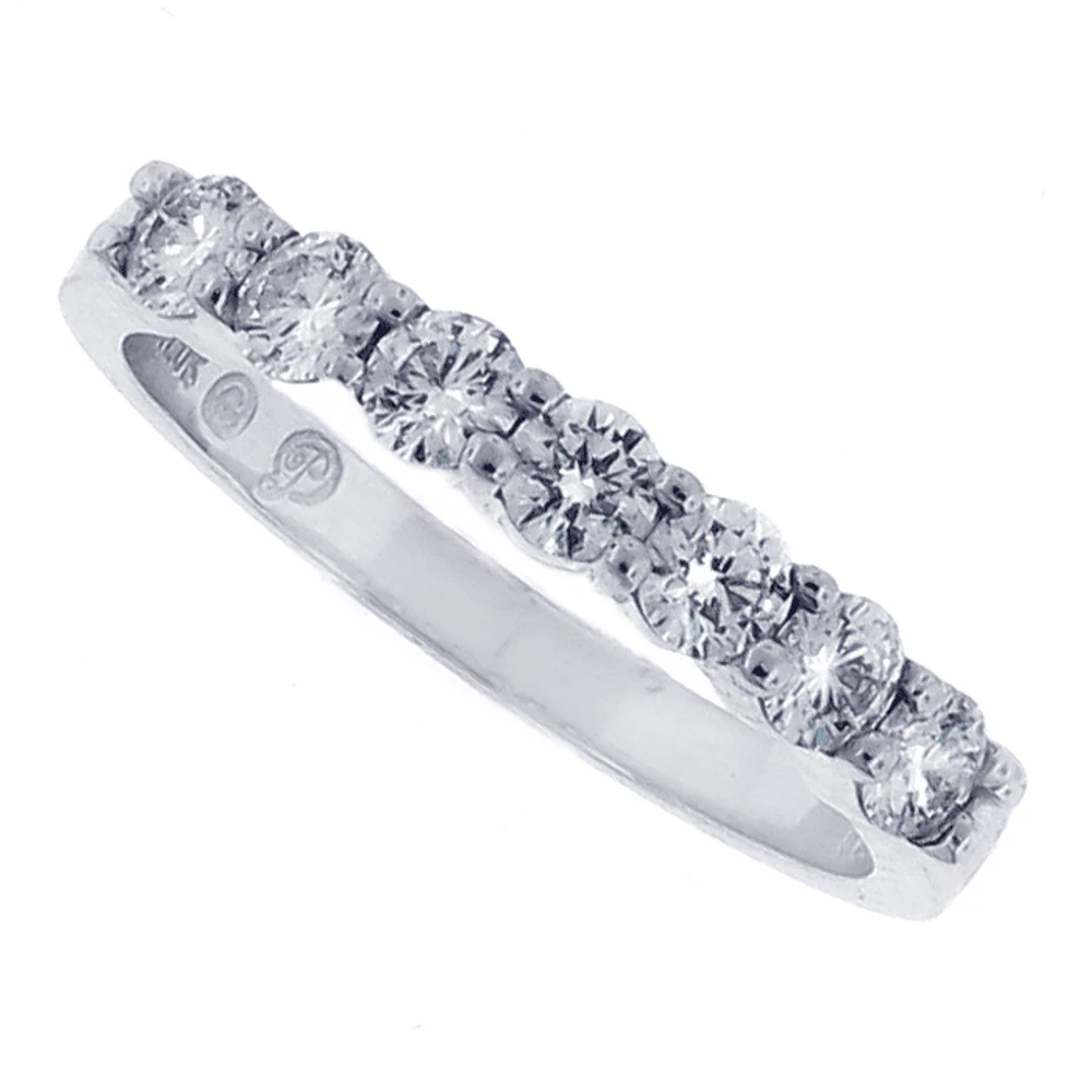 Shared-setting diamond band ring