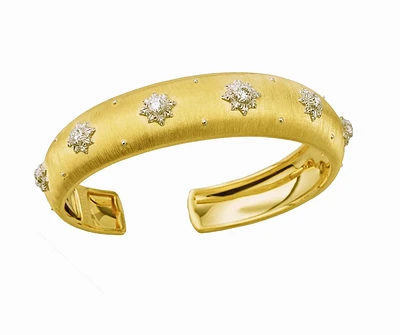 Buccellati Macri Classica Cuff, with Diamonds in Yellow Gold