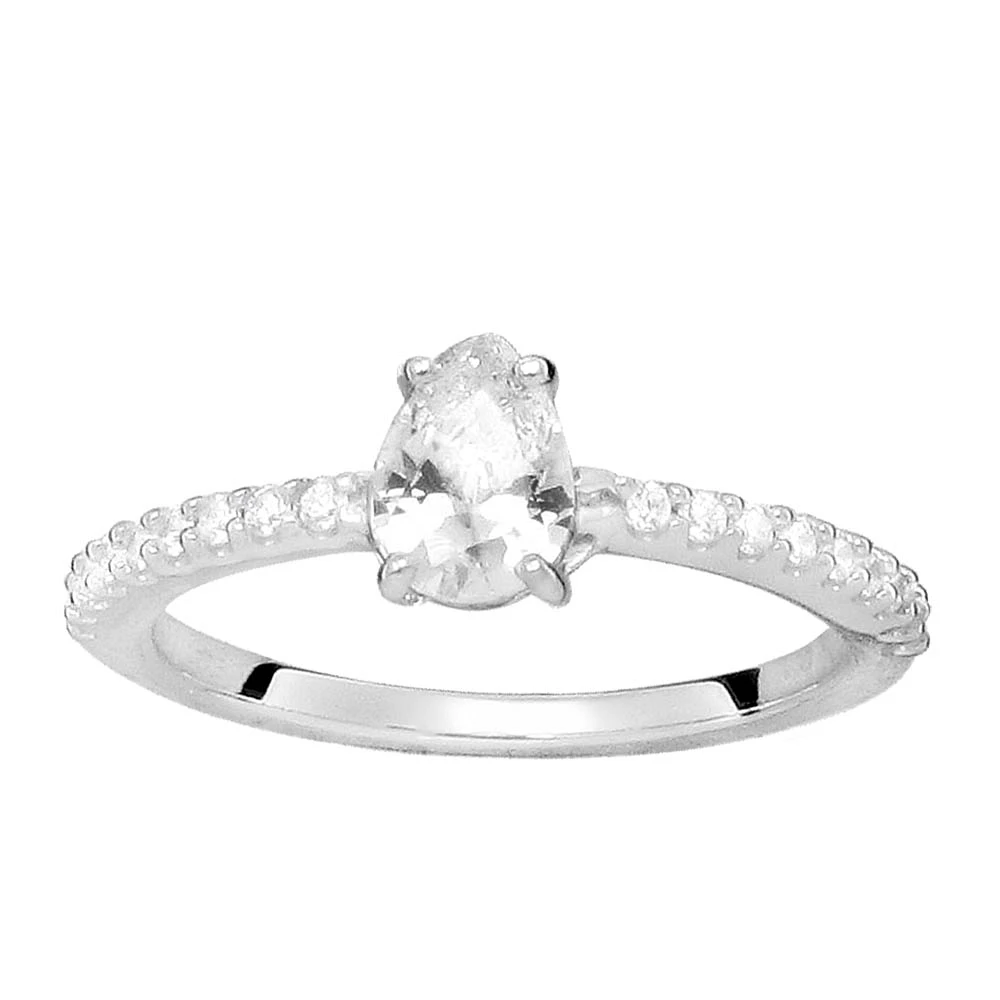 Ring with Cubic Zirconia in Sterling Silver