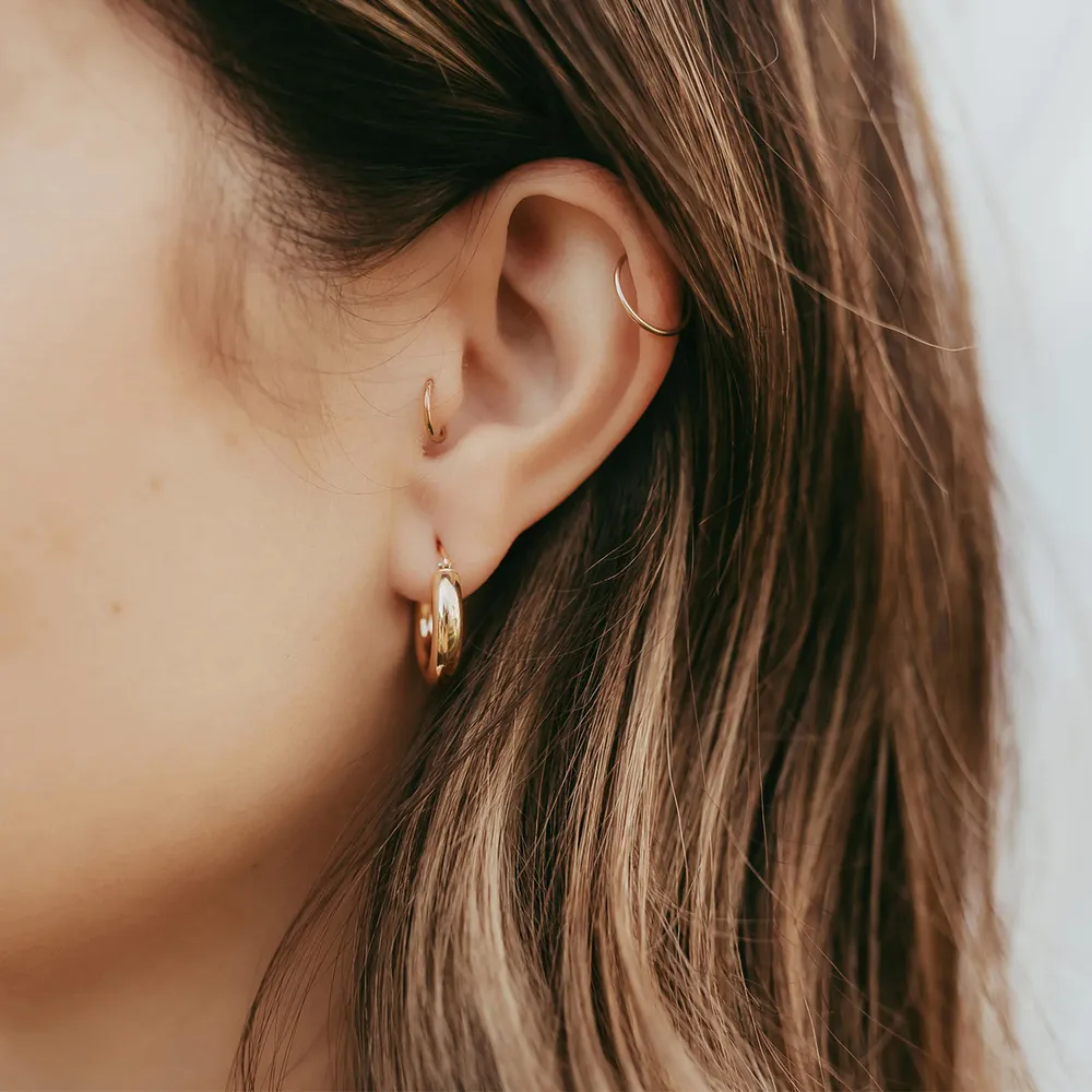 Hailey Weightless 17MM Hoop Earrings in 10kt Yellow Gold