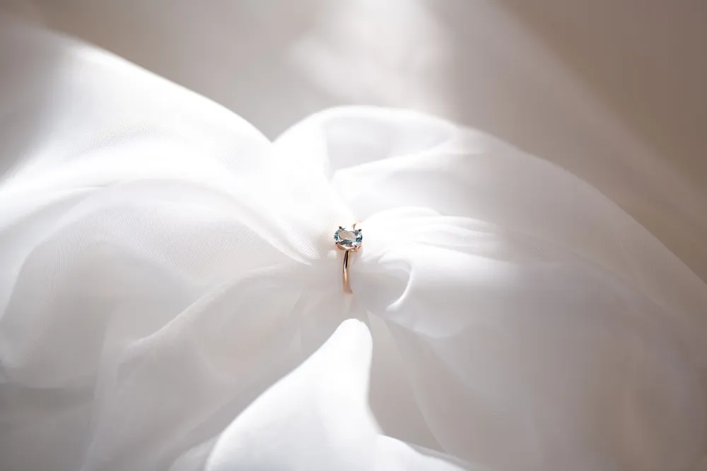 Ring with Aquamarine in 10kt Rose Gold