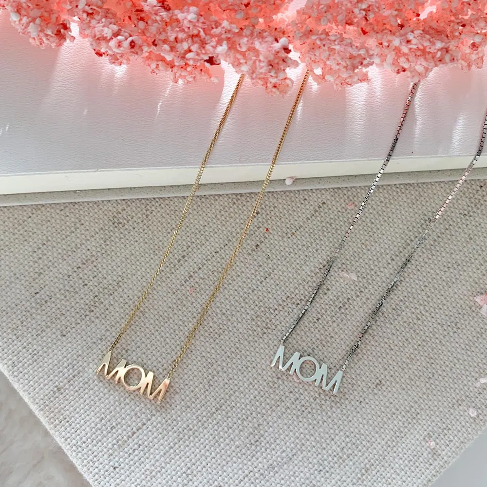 18″ Mom Necklace 10kt Yellow Gold