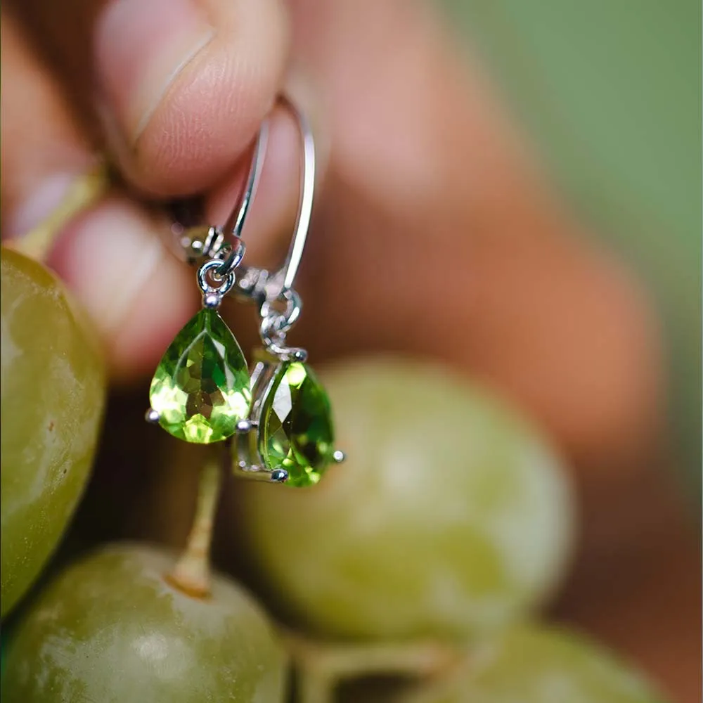 Ivy Earrings with Peridot 10kt White Gold