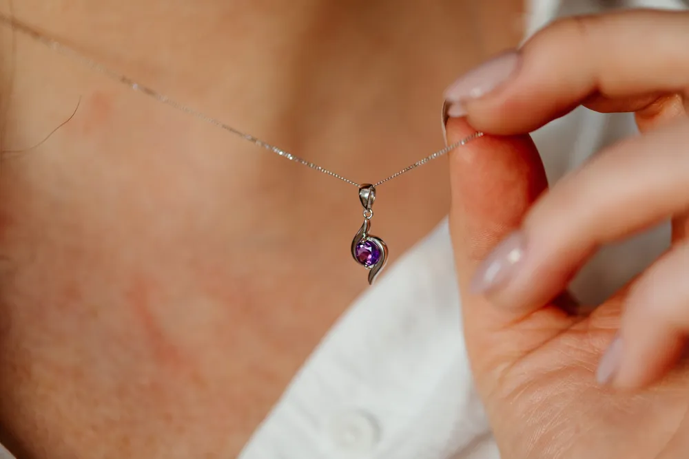 Amethyst Pendant in 10kt White Gold with Chain