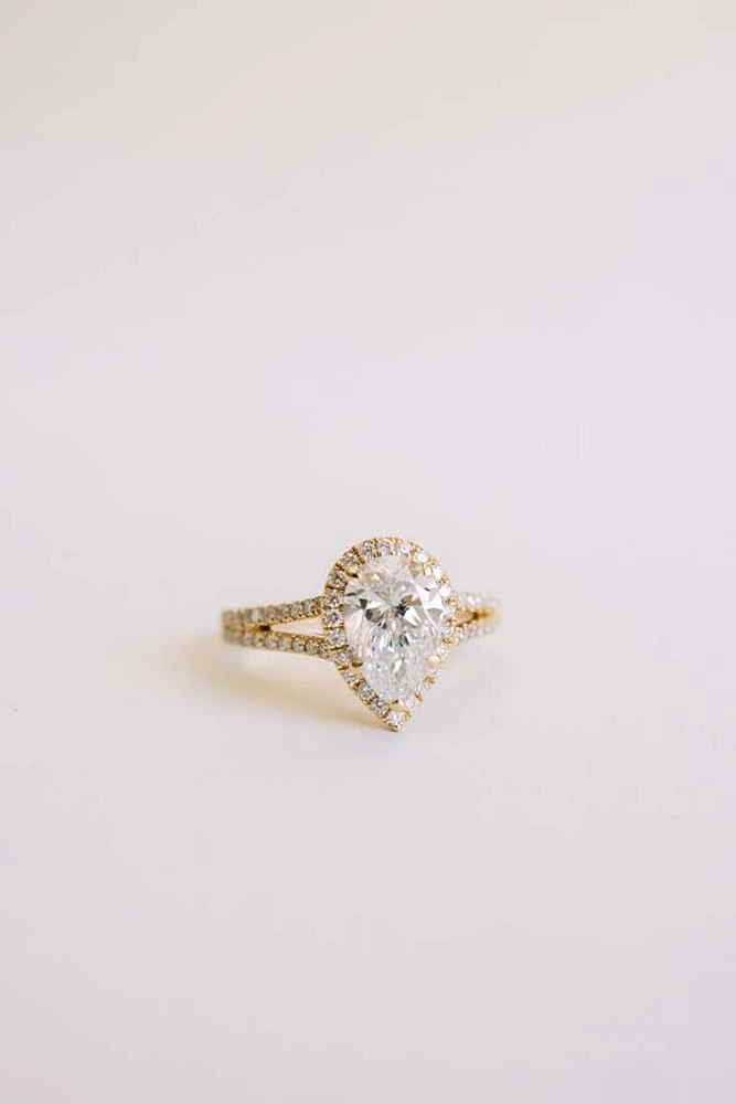 Pear Engagement Ring with 2.00 Carat TW of Lab Created Diamonds in 14kt Yellow Gold