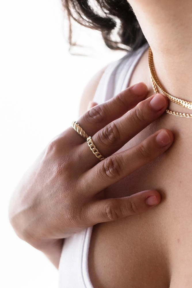 Stackable Open Link Ring in 10kt Gold