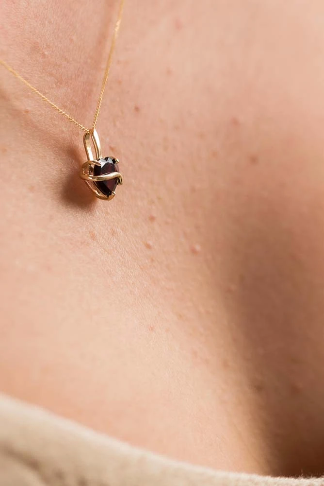 Heart Pendant with Garnet in 10kt Yellow Gold with Chain