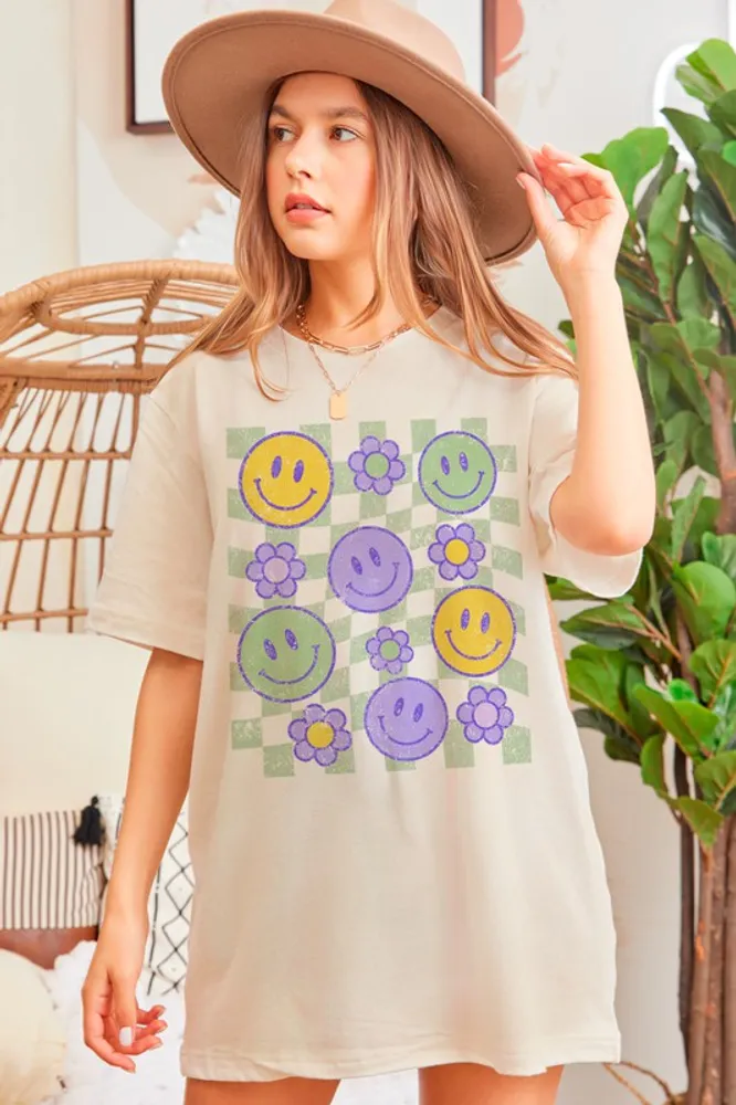 Smiley Green-Checkered Retro Oversized T Shirt