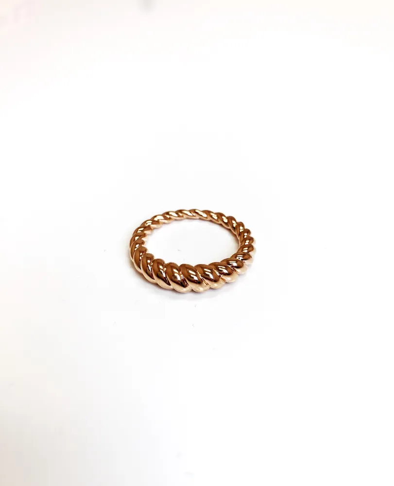 Dome Twist Ring