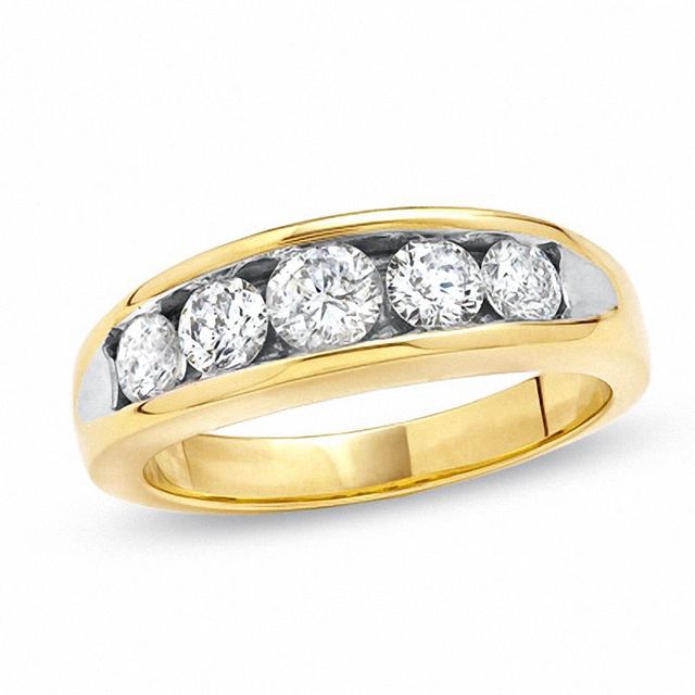 Ladies' 1.00 CT. T.W. Diamond Graduated Five Stone Wedding Band in 14K Gold|Peoples Jewellers