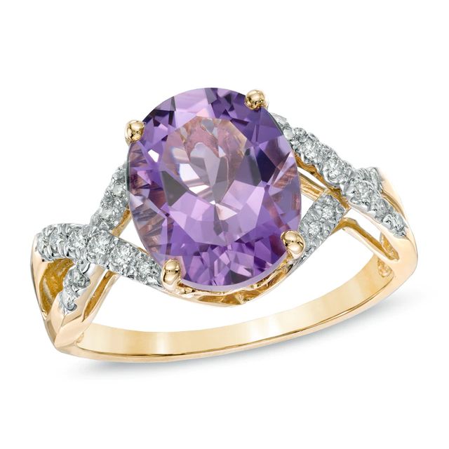Oval Amethyst and 0.13 CT. T.W. Diamond Ring in 10K Gold|Peoples Jewellers