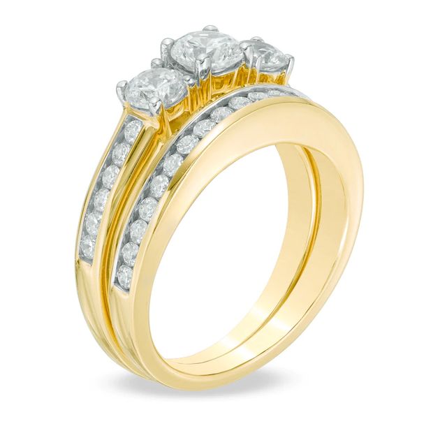 1.49 CT. T.W. Certified Canadian Diamond Three Stone Bridal Set in 14K Gold (I/I1)|Peoples Jewellers