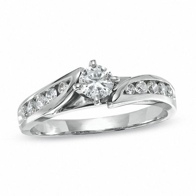 Previously Owned - Ladies' 0.50 CT. T.W. Diamond Engagement Ring in 14K White Gold|Peoples Jewellers