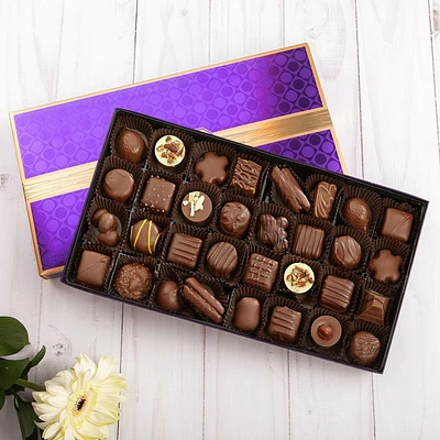 Milk Chocolate Favourites Gift Box, 32 pc